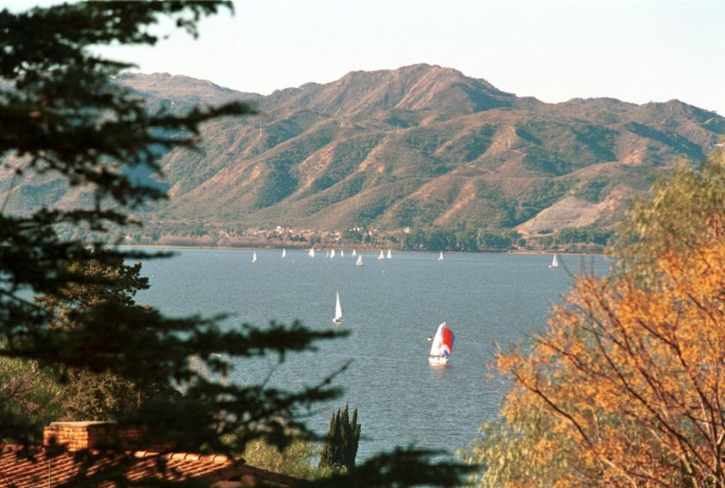 Deportes turísticos en el Lago San Roque, en Córdoba