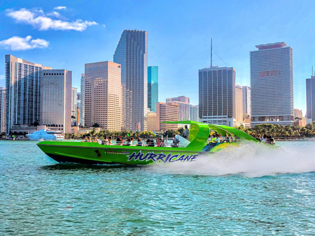 thriller miami speedboat