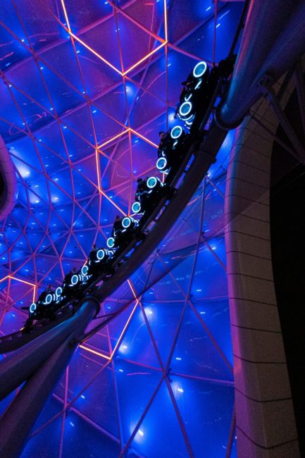 La increible montaña rusa Tron