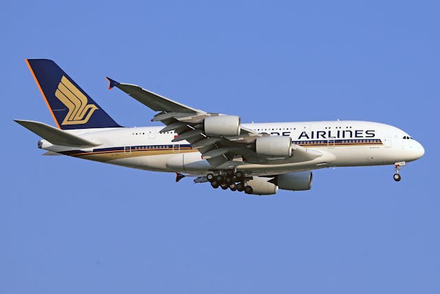 Avión Airbus A380 de Singapore Airlines en pleno vuelo