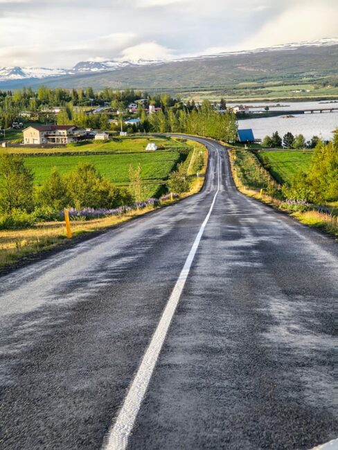 Resistencia y diseño: el edge 60 pro en condiciones de nieve y lluvia Viajar en bicicleta por Islandia y capturar cada instante: postales de un paisaje increíble 2