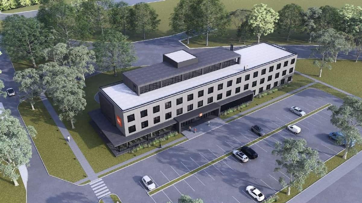 Vista aérea del futuro hotel dentro del aeropuerto de Neuquén, el primero en Argentina en operar dentro de una terminal aérea.