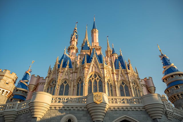 Castillo de Cenicienta en Magic Kingdom, uno de los parques incluidos en el Boleto Mágico de Disney 2026