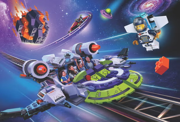 Montaña rusa Galacticoaster en LEGOLAND Florida con temática espacial y personajes LEGO en una experiencia familiar