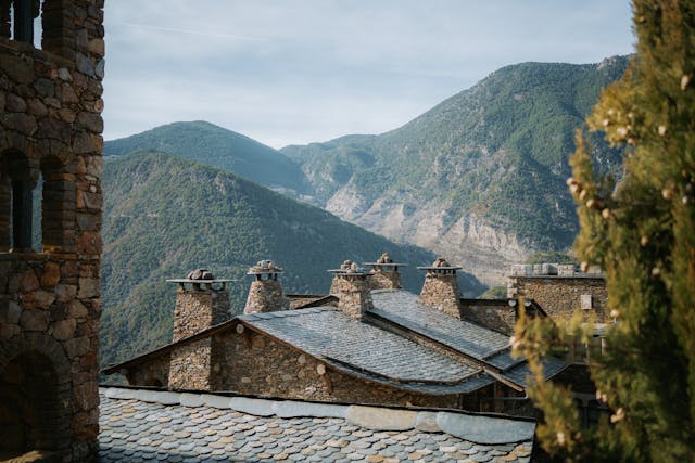 Paisaje de Andorra en los Pirineos, pequeño país ubicado entre España y Francia en Europa