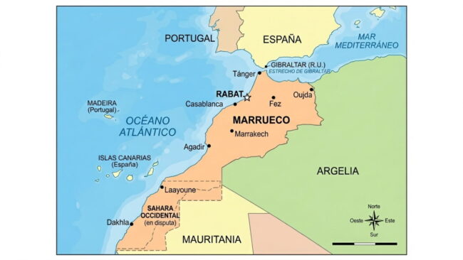 Mapa de Marruecos en el norte de África, con Rabat, Casablanca, Marrakech, Tánger y sus límites con Argelia, Mauritania y el océano Atlántico.