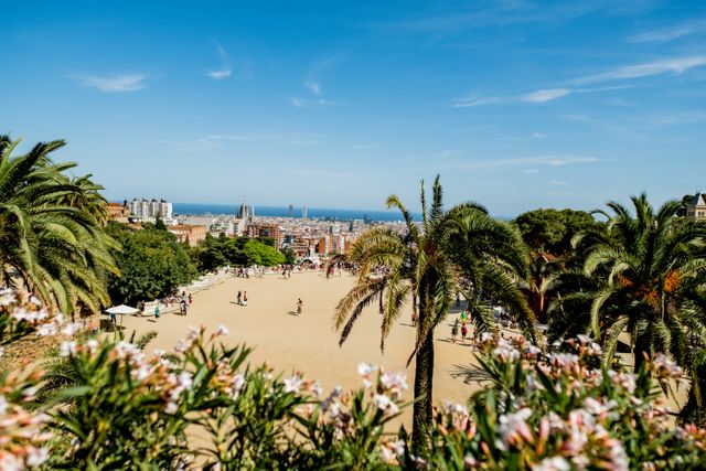 Vista de Barcelona desde el Park Güell, uno de los lugares para visitar con niños en la ciudad
