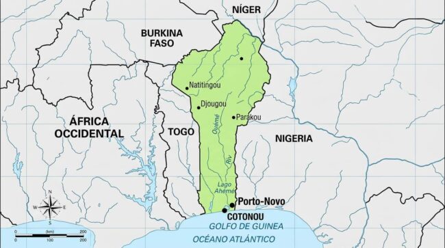 Dónde queda Benín: ubicación en el mapa y capital Mapa de Benín en África Occidental con Porto-Novo, Cotonú y los países limítrofes